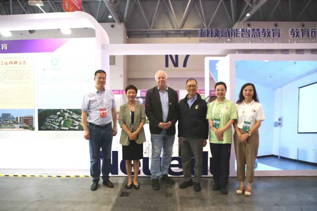 助力第二届“一带一路”国际技能大赛智能汽车软件技术表演赛顺利举办